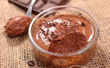 2 Malzemeli Çikolatalı Mousse Tarifi