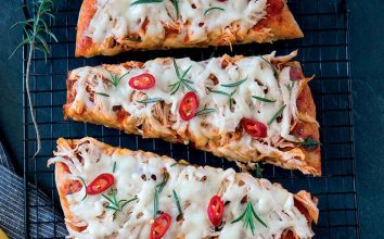 ACILI TAVUKLU PİZZA