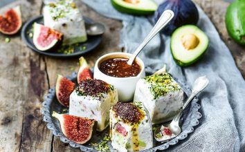 Antep fıstıklı ve incirli avokado semifreddo