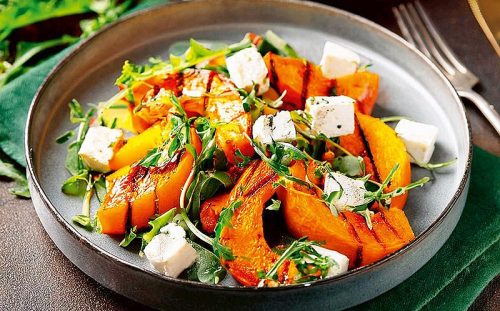 Bal Kabaklı Keçi Peynirli Salata Tarifi