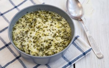 Bebekler İçin Yoğurt Çorbası Tanımı