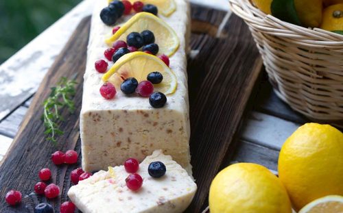 Bisküvili limonlu parfe