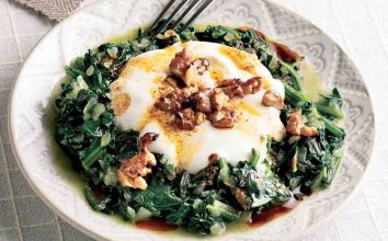 Cevizli ıspanak borani