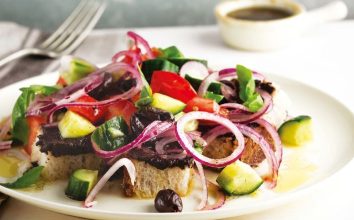 Domatesli Panzanella