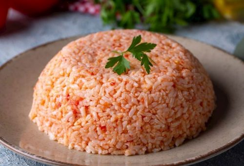 Domatesli Pirinç Pilavı Tarifi