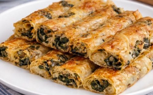 El Açması Ispanaklı Börek Tarifi