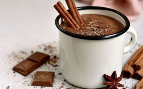 Ev Yapımı Sıcak Çikolata Tarifi
