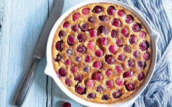 Fırında vişneli pankek