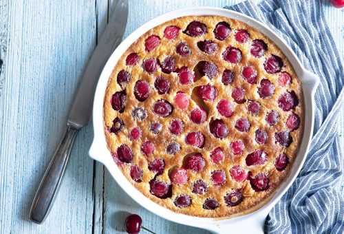 Fırında vişneli pankek