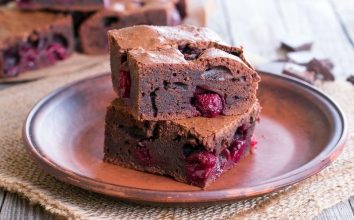 Glutensiz Bitter Çikolatalı Brownie Tarifi