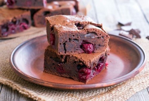 Glutensiz Bitter Çikolatalı Brownie Tarifi