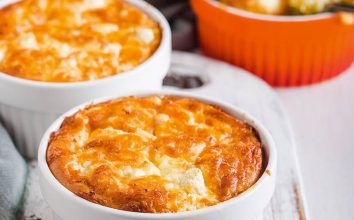 Güveçte patatesli patlıcan sufle