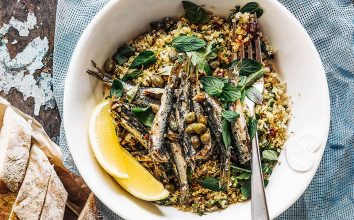Hamsili ılık kinoa salatası