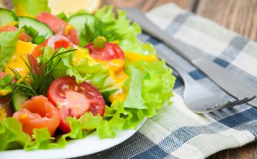 Hardal Soslu Yeşil Salata