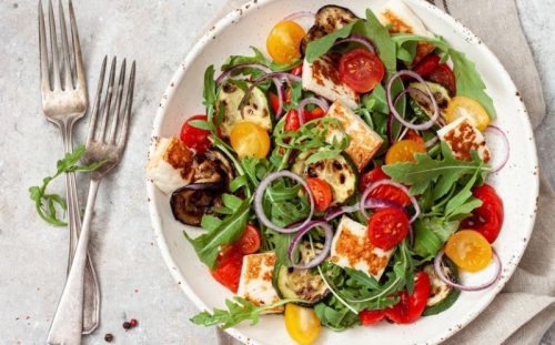 Hellimli Roka Salatası Tarifi