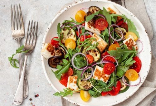 Hellimli Roka Salatası Tarifi