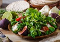 İncirli Mozzarellalı Semizotu Salatası