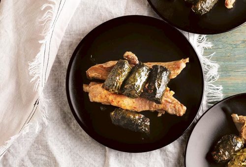 Kaburgalı ve sumaklı karalahana sarması