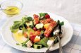 KEÇİ PEYNİRLİ VE TAVUKLU SALATA