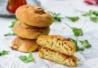 Köz Patlıcanlı Gül Böreği