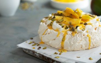 LİMON KREMALI VE MANGOLU PAVLOVA