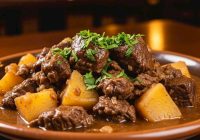 Lokanta Usulü Etli Patates Yemeği Tarifi