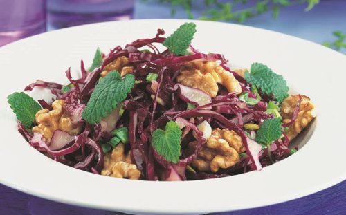 Mor lahana salatası