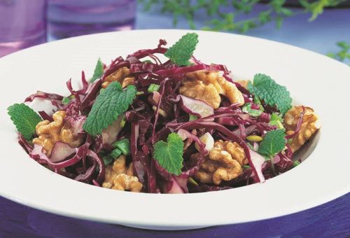 Mor lahana salatası