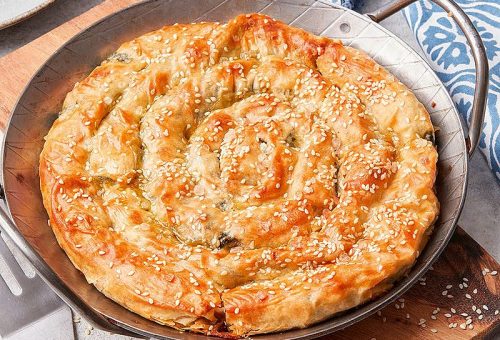 Pırasalı Ve Peynirli Gül Böreği