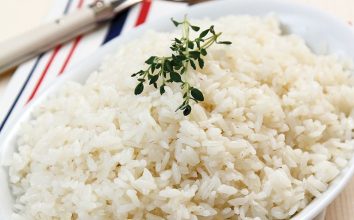 Sade pirinç pilavı