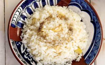 SARIMSAKLI PİLAV