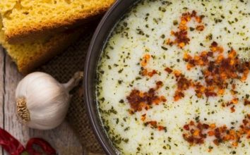 Sarımsaklı Yayla Çorbası