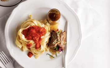Sebzeli biftek buketi & Köz zerzevat soslu fettuccine