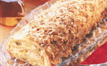 Tropikal meyveli rulo pasta