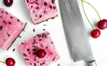 Vişneli kakaolu dondurulmuş pasta