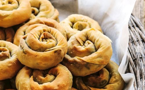 YABANİ OTLU BÖREK