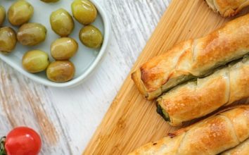 Zeytinli Börek Tarifi