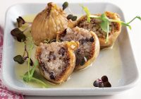 ZEYTİNYAĞLI İNCİR DOLMASI