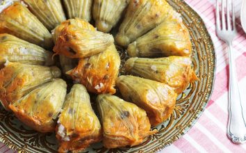 Zeytinyağlı kabak çiçeği dolması