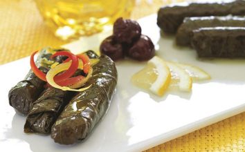 Zeytinyağlı Vişneli Yaprak Sarma